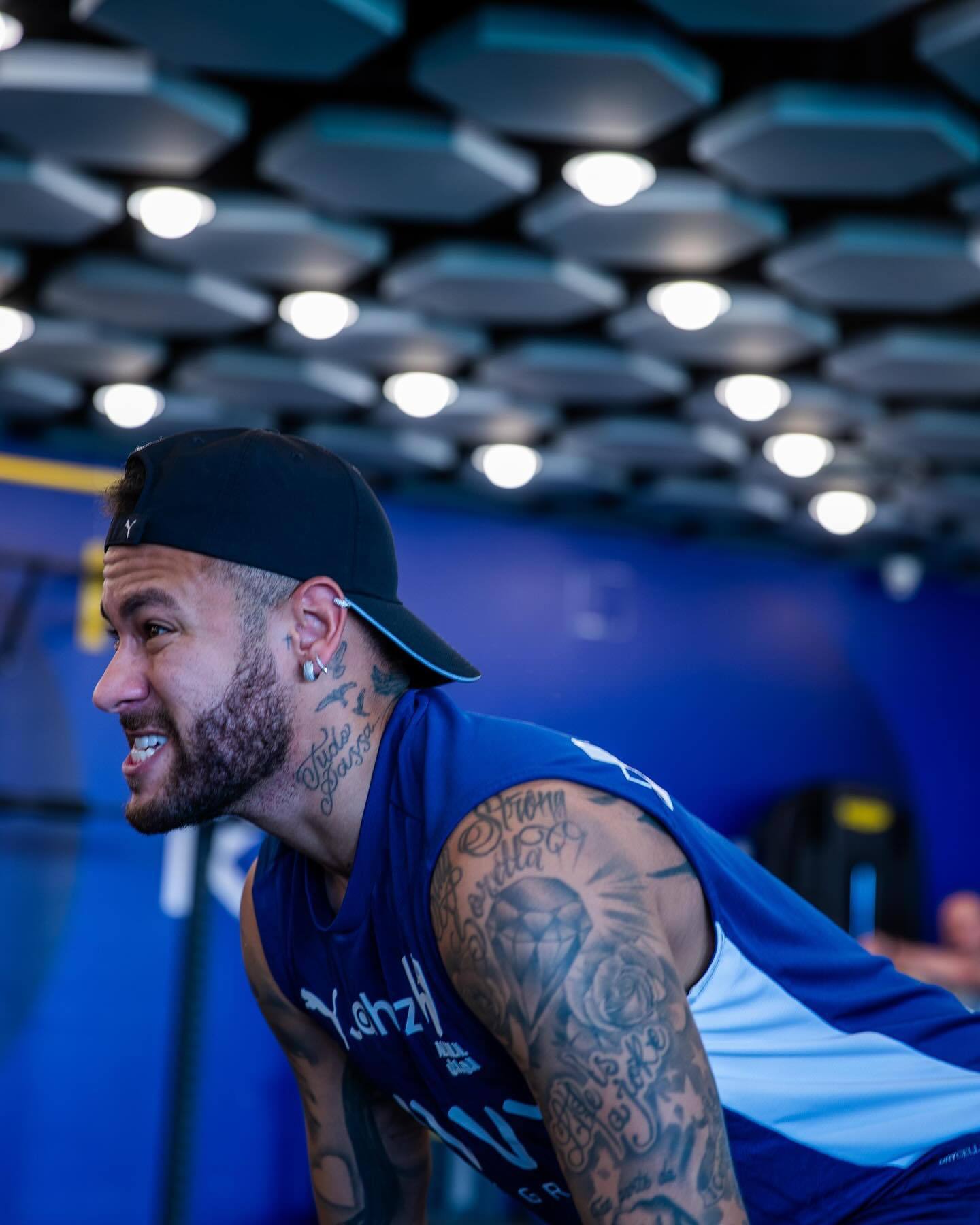 足球英超球迷怒喷转播商调整赛程