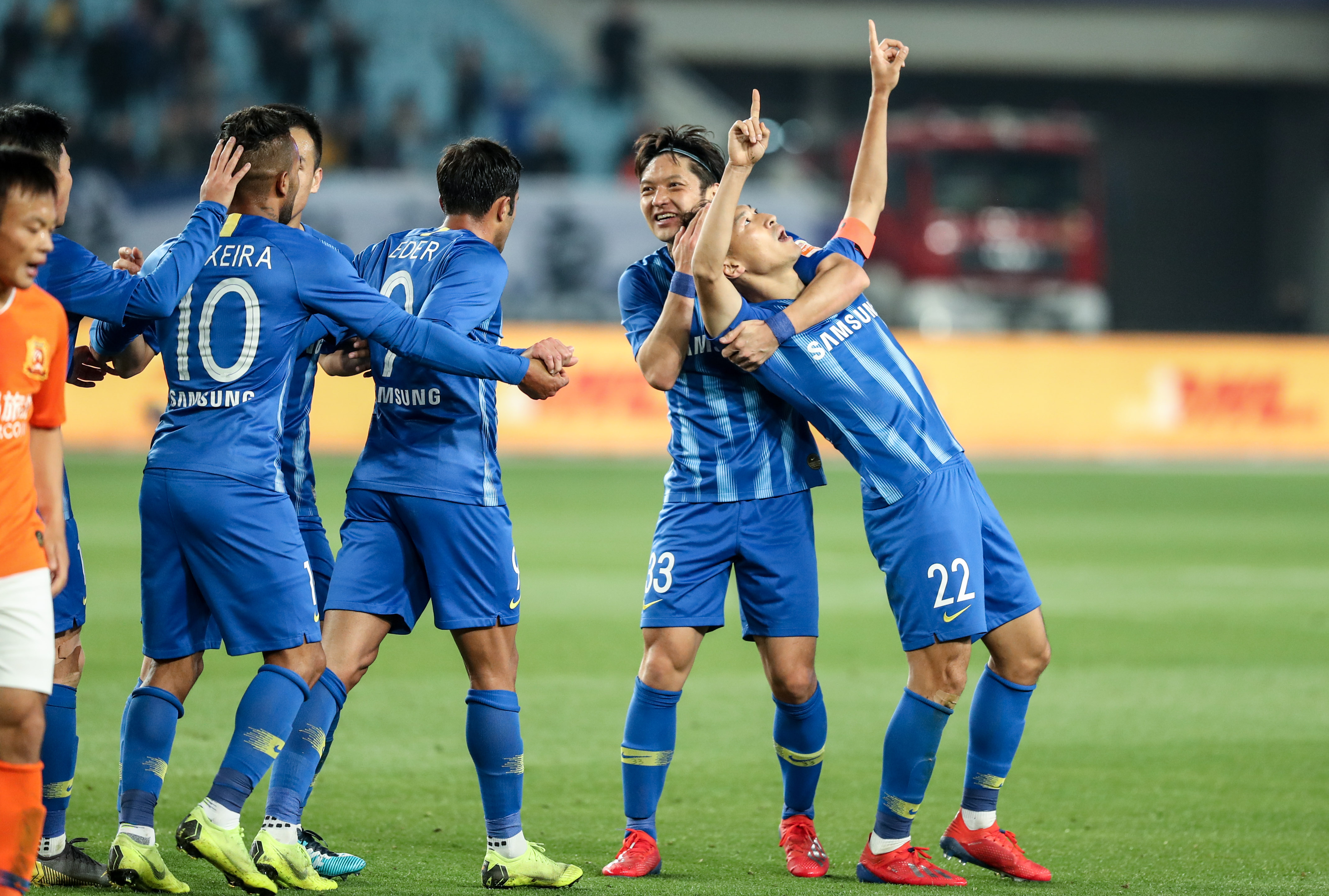 米兰助教兰杜奇称莱奥内收肌受伤明日检查