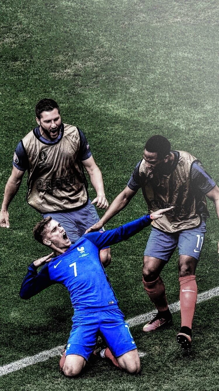 巴萨和毕包晚入场，世体：若再犯西足协将罚款两队并禁赛主帅（巴萨与毕包入场迟到，世体：再犯西足协将罚款并停赛主帅）