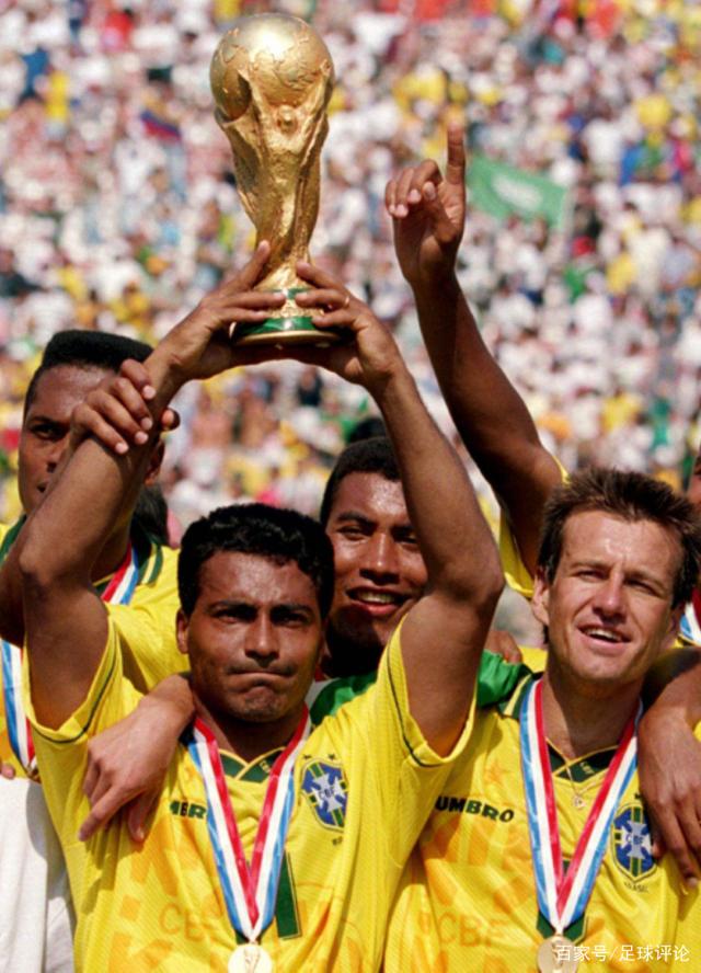 里沙利松在英超不敌利物浦的比赛中打入4球，与凯恩并列最多（英超战利物浦虽败，里沙利松轰四球，与凯恩并列最多）