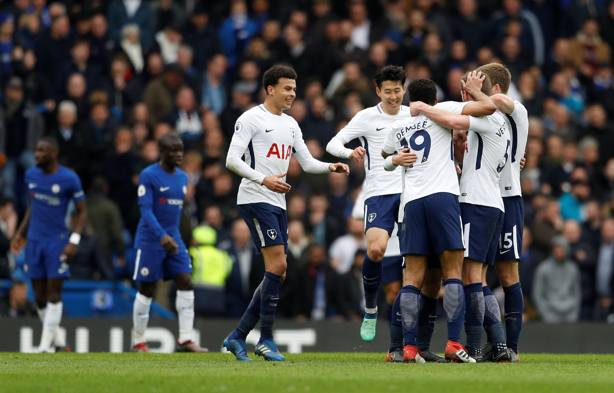 18岁新秀王洪泽CBA首秀获赞成熟如28岁