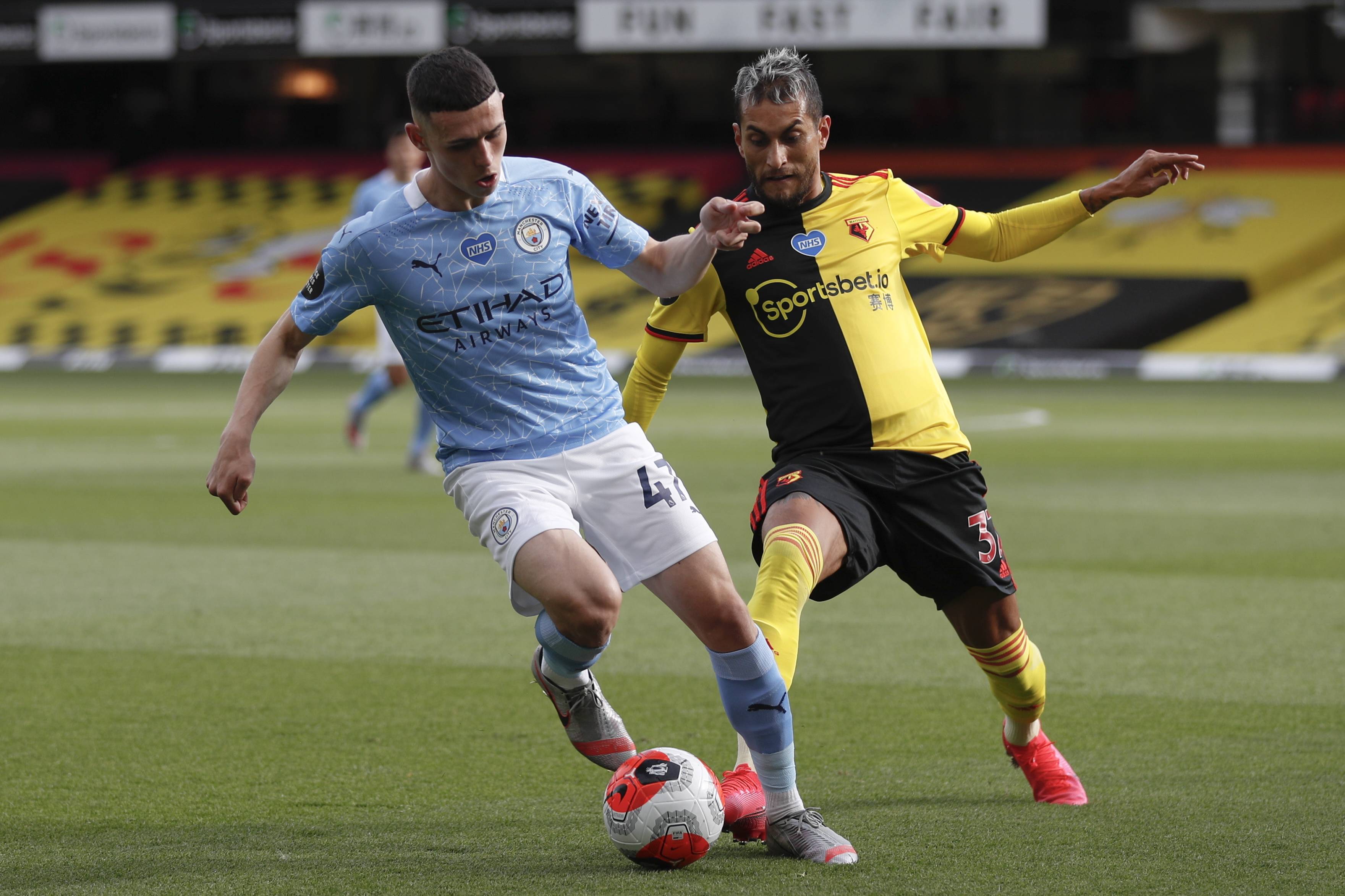 卡卢卢：我在场上始终为球队付出，我们在防守端仍有提升空间