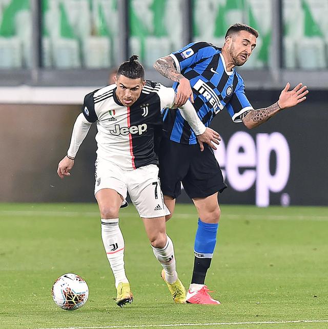 齐达内晒中国行照片：来中国遛了个弯，舒坦，下次还来