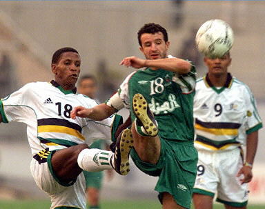 图片报：拜仁认真考虑格里马尔多，但尚未接触球员和勒沃库森